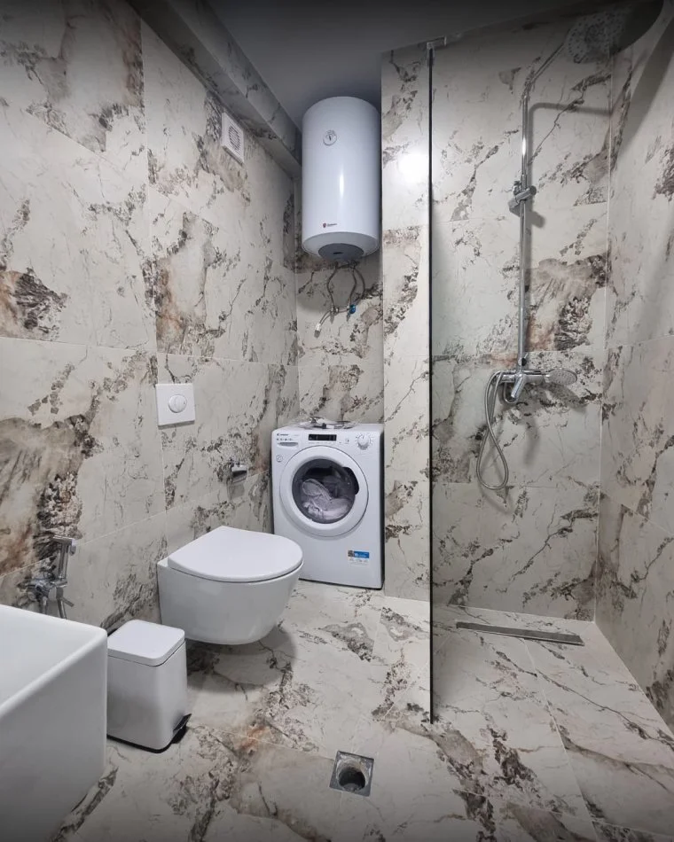 Tirane, jepet me qera apartament 1+1+Ballkon Kati 1, 70 m² 