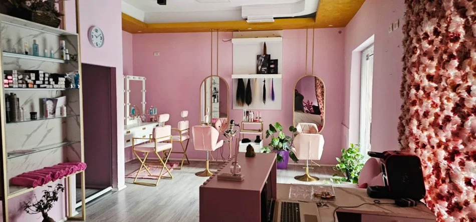 Tirane, jepet me qera ambjent biznesi Kati 0, 70 m² 1.000 € (Rruga Sulejman Delvina)