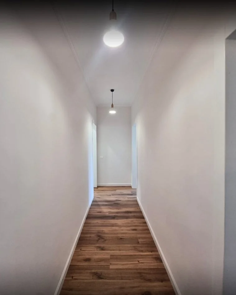 Tirane, jepet me qera apartament 2+1+Ballkon Kati 1, 105 m² 600 €