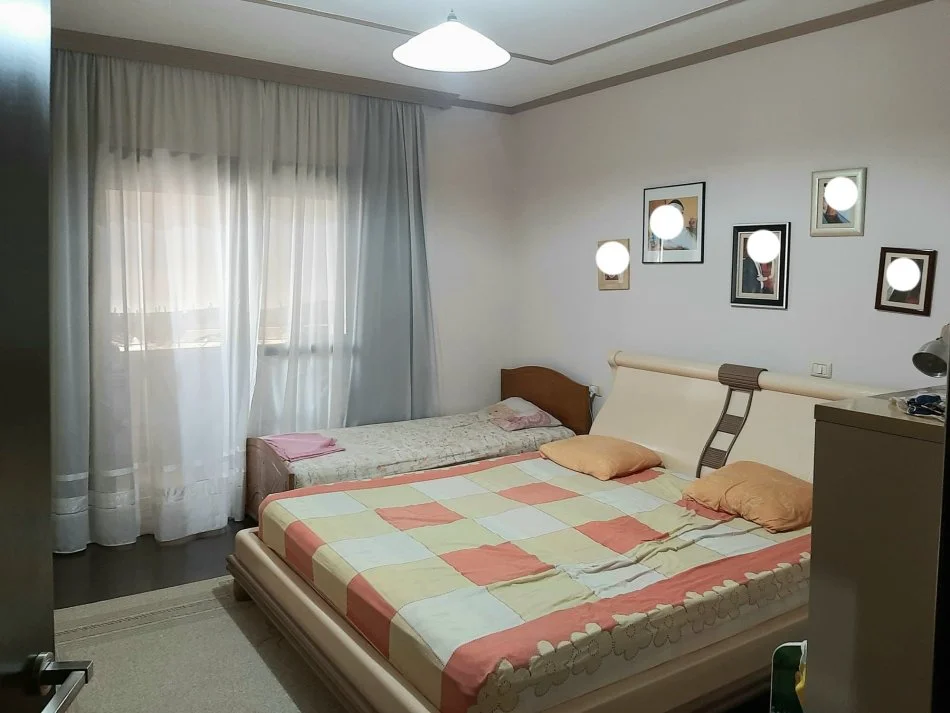 Tirane, jepet me qera nga Pronari, pa-komision apartament 2+1+Ballkon Kati 5, 112 m² 650 €
