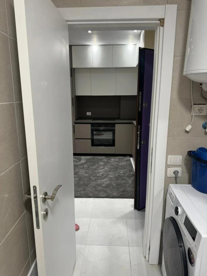 Tirane, jepet me qera apartament 1+1 Kati 2, 64 m² 600 € (Rruga e Zallit, Kodra e Diellit)