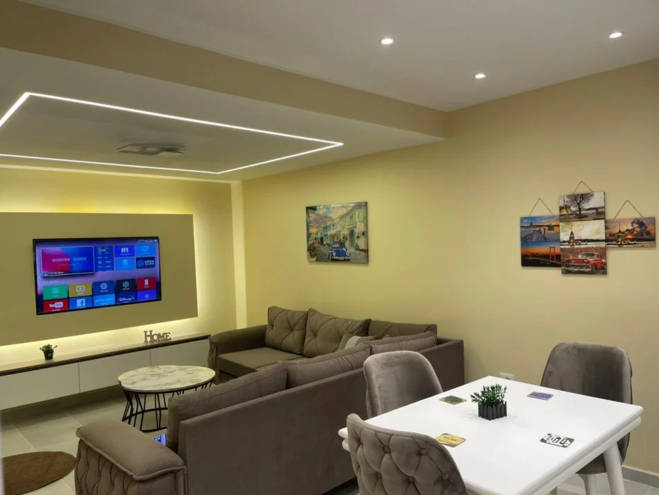 Tirane, jepet me qera apartament 1+1 Kati 2, 64 m² 600 € (Rruga e Zallit, Kodra e Diellit)