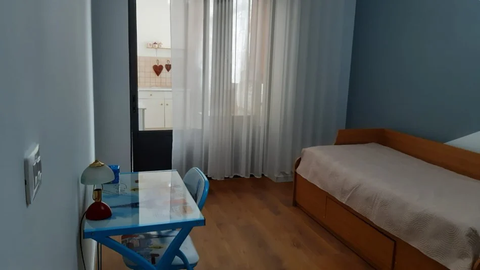 Tirane, jepet me qera apartament 2+1 Kati 4, 1 m² 55.000 € 