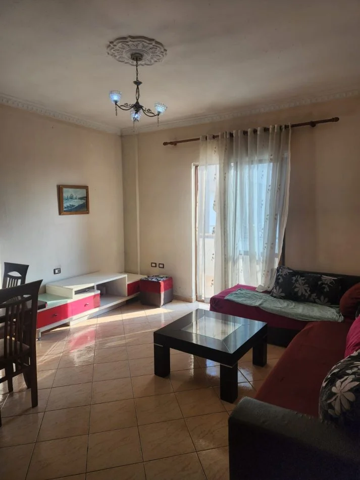 Tirane, shes apartament 1+1+Ballkon Kati 3, 77 m² 123.000 € (Yzberisht)