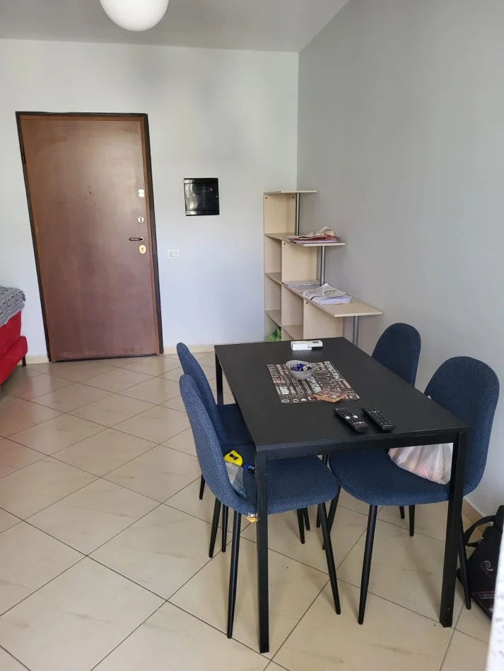 Tirane, jepet me qera apartament 2+1 Kati 4, 100 m² 600 € (Kopshti botanik)