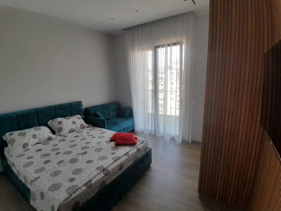 Tirane, jap me qera vetem 1 dhome 1+1+Ballkon Kati 9, 35 m² 40 € (Rr"Muhamet Gjollesha")