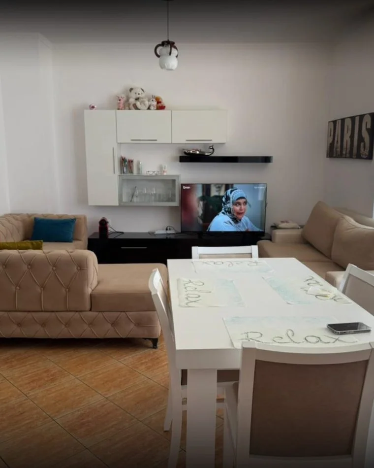 Durres, jepet me qera apartament 1+1+Ballkon Kati 7, 80 m² 500 € 