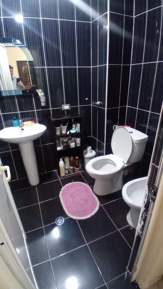 Tirane, shitet apartament 1+1 Kati 2, 58 m² (Fusha e Aviacjonit afer Ana Market)