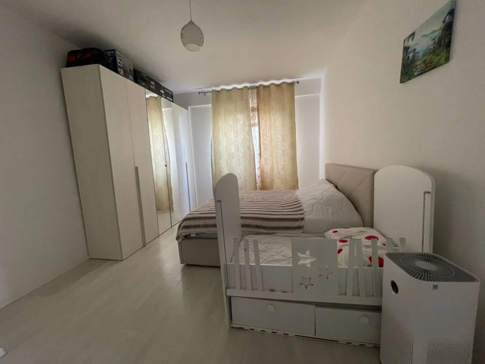 Tirane, jepet me qera apartament 2+1 Kati 2, 102 m² 650 € (Liqeni i Thate, Kompleksi FZ)