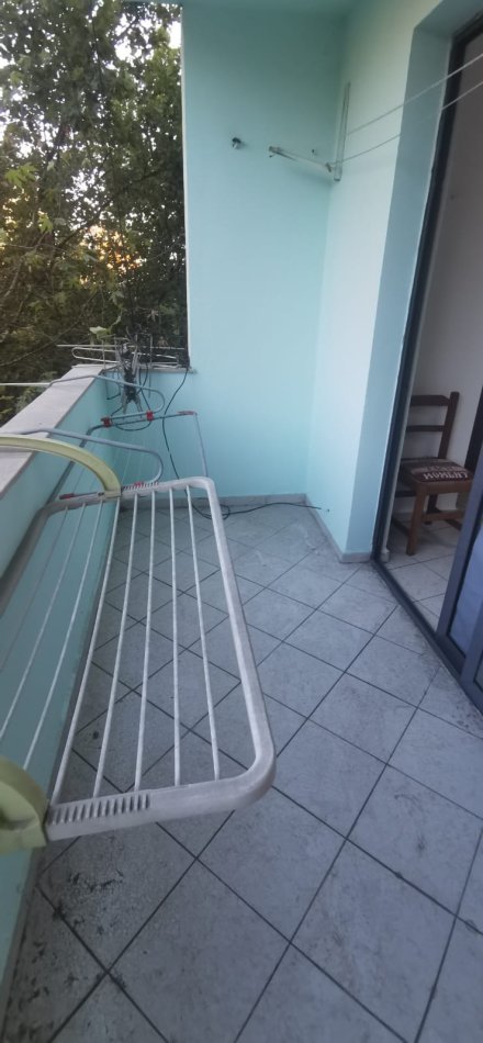 Tirane, jepet me qera apartament 2+1+Aneks+Ballkon Kati 2, 78 m² 500 € (Brryli)