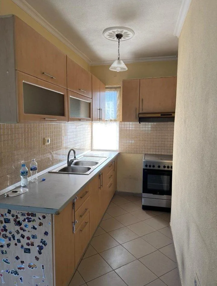 Tirane, shitet apartament 1+1+Ballkon Kati 4, 54 m² 103.000 € 