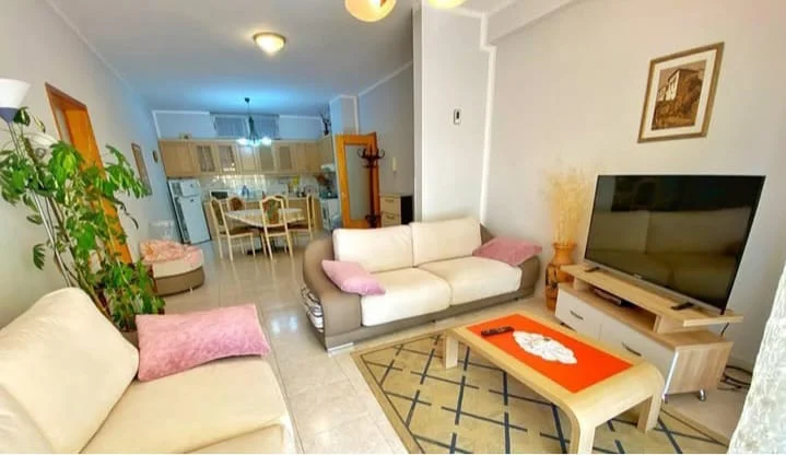 Tirane, jepet me qera apartament 3+1+Aneks+Ballkon Kati 3, 120 m² 751 € (Blloku i Ambasadave)