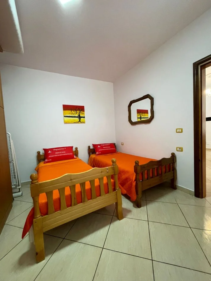 Vlore, jepet me qera apartament 2+1 Kati 5, 96 m² 400 € (Skele)