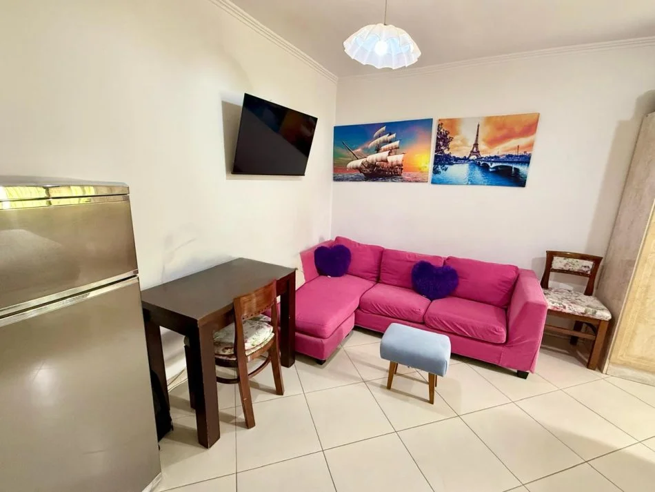 Tirane, jepet me qera garsonier 1+1 Kati 4, 40 m² 450 €