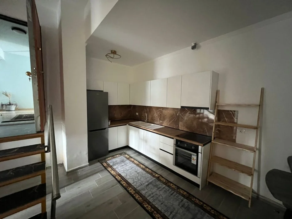 Durres, shitet apartament 1+1+Ballkon Kati 1, 80 m² 80.000 € (Plazh)