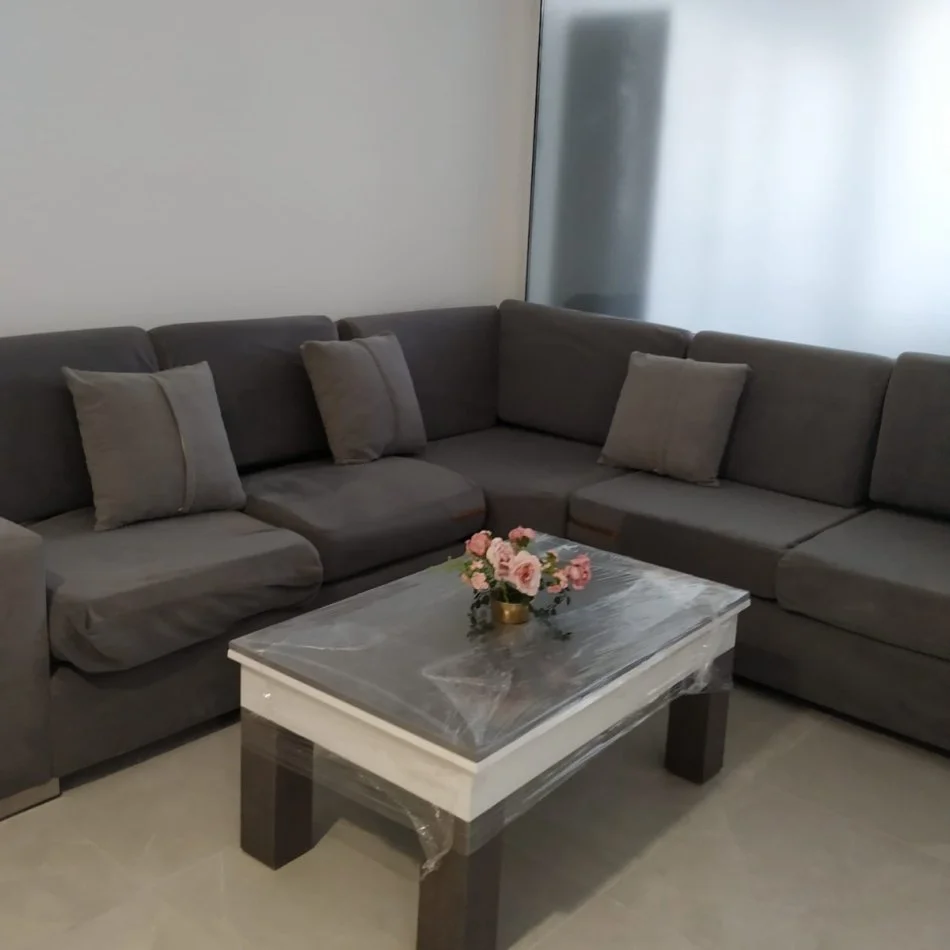 Tirane, jepet me qera apartament 2+1+Ballkon Kati 6, 80 m² 700 € (Mbrapa Poliklinikes nr 9, tek 21 Dhjetori)