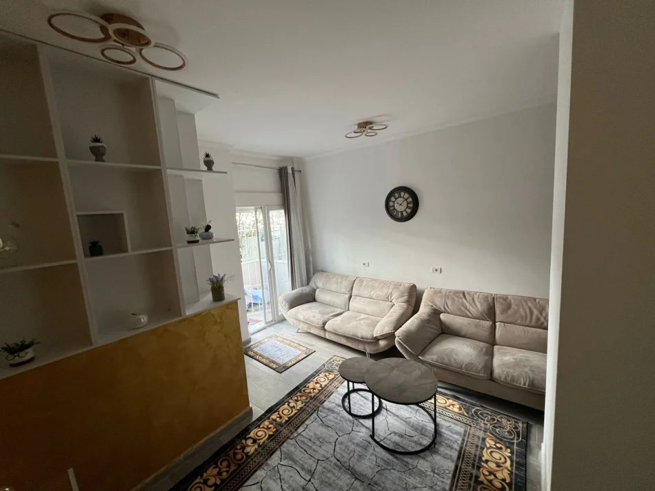 Durres, shitet apartament 1+1+Ballkon Kati 1, 80 m² 80.000 € (Plazh)
