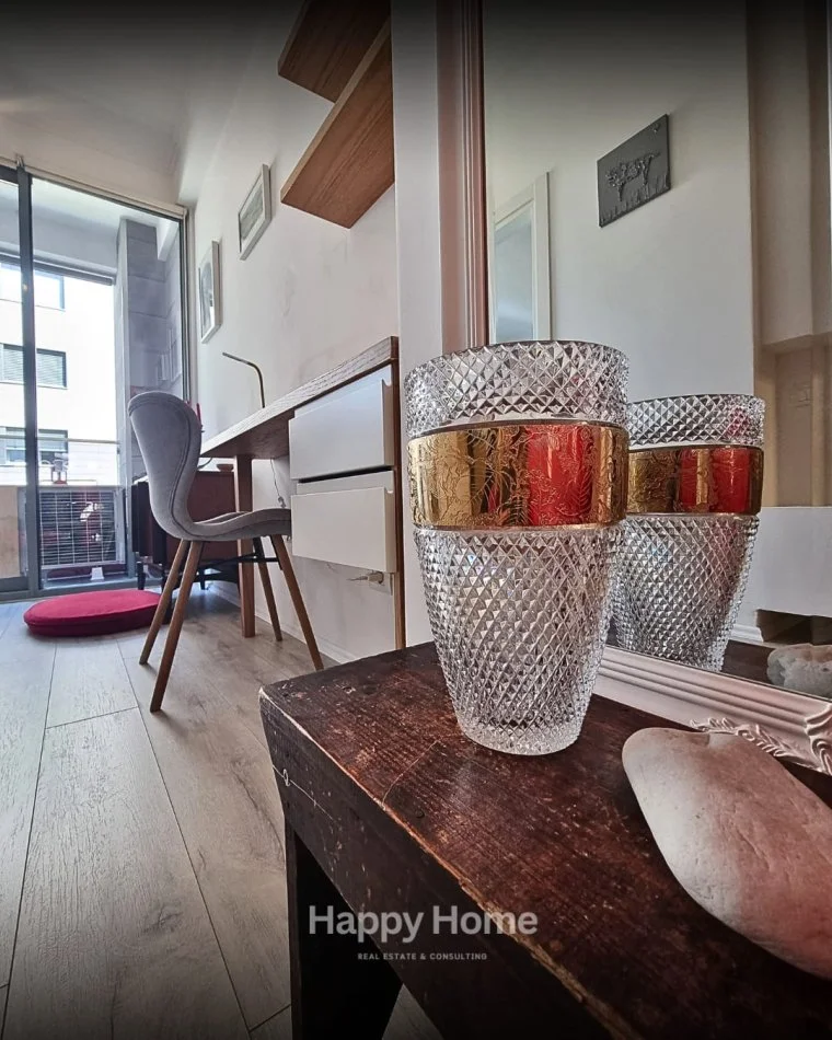 Tirane, jepet me qera apartament 1+1+Aneks+Ballkon Kati 5, 70 m² 950 € 