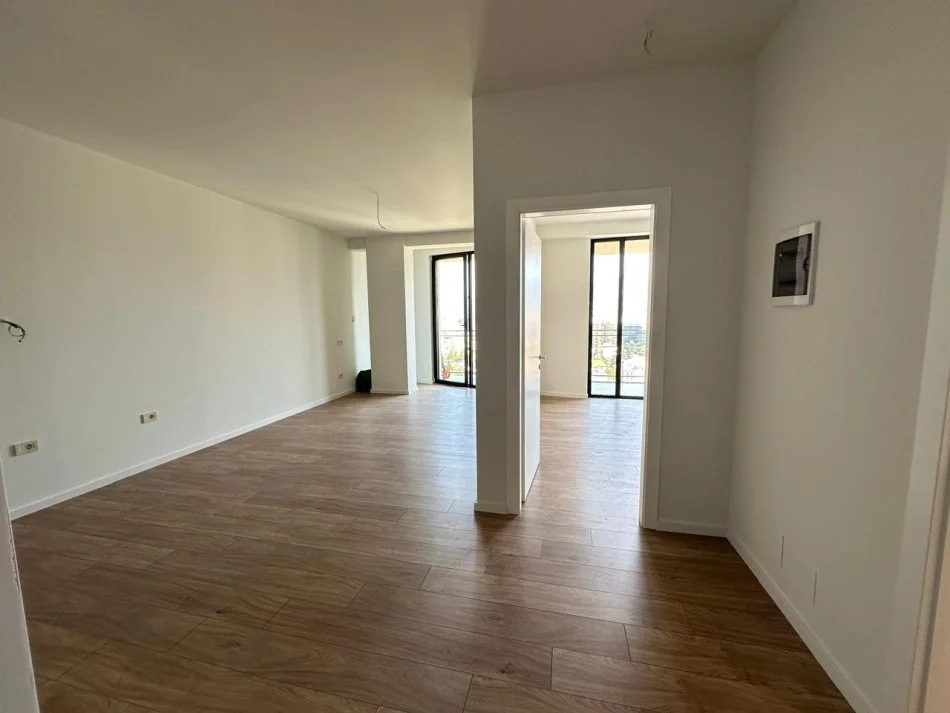 Tirane, jepet me qera apartament 1+1 Kati 12, 75 m² 700 € (Rruga Mine Peza)