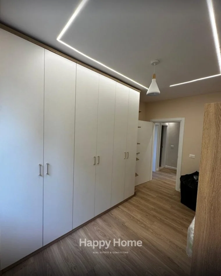 Tirane, jepet me qera apartament 2+1+Ballkon Kati 4, 600 € 