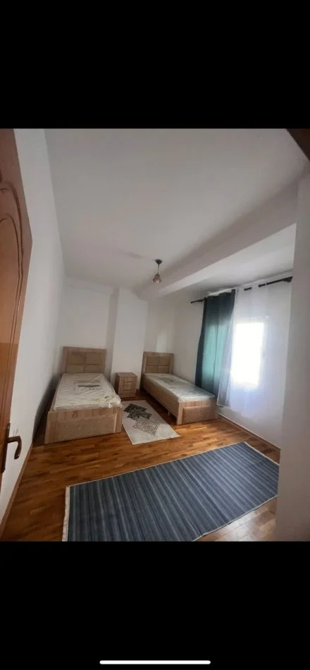 Shqiperi, jepet me qera apartament 1+1+Ballkon Kati 3, 550 € 