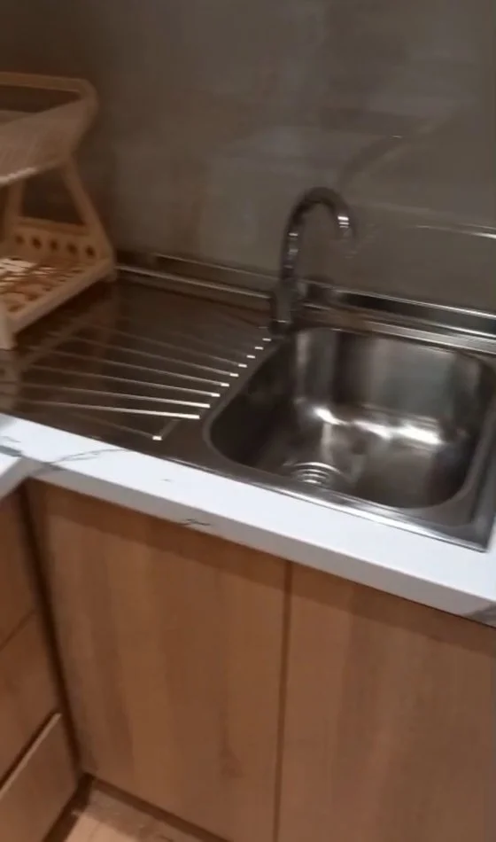 Tirane, jepet me qera apartament 1+1+Ballkon Kati 3, 60 m² 550 € (Mine peza)