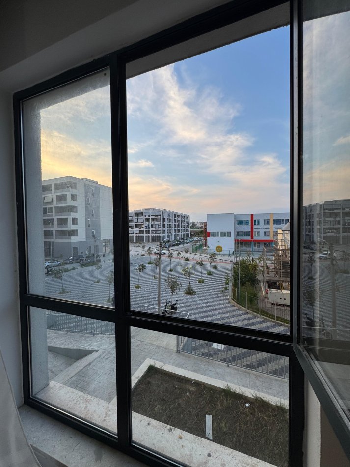 Tirane, jap me qera apartament 3+1+Ballkon Kati 3, 135 m² 450 € (Rruga 5 maji)