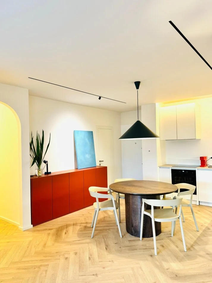 Tirane, jepet me qera apartament 2+1+Ballkon , 1 m² 