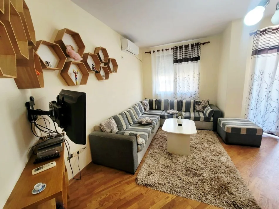 Tirane, shitet apartament 1+1 Kati 2, 69 m² 91.000 € 