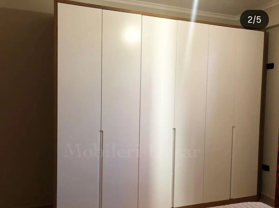 Tirane, jepet me qera apartament 2+1+Ballkon Kati 2, 82 m² 700 € (Ruga Bill Klinton)