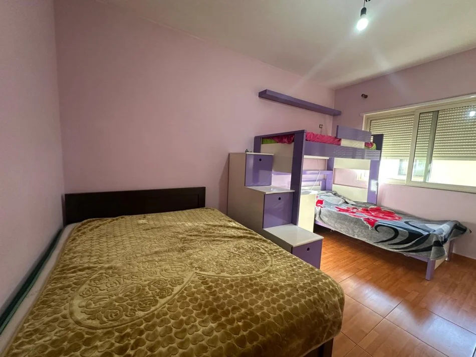 Tirane, jepet me qera apartament 2+1 Kati 2, 107 m² 500 € (Fresk)