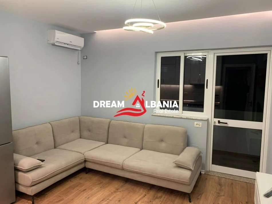 Tirane, jepet me qera apartament 2+1 , 75 m² 700 € (ne Don Bosko prane Gjimnazit Turdiu)