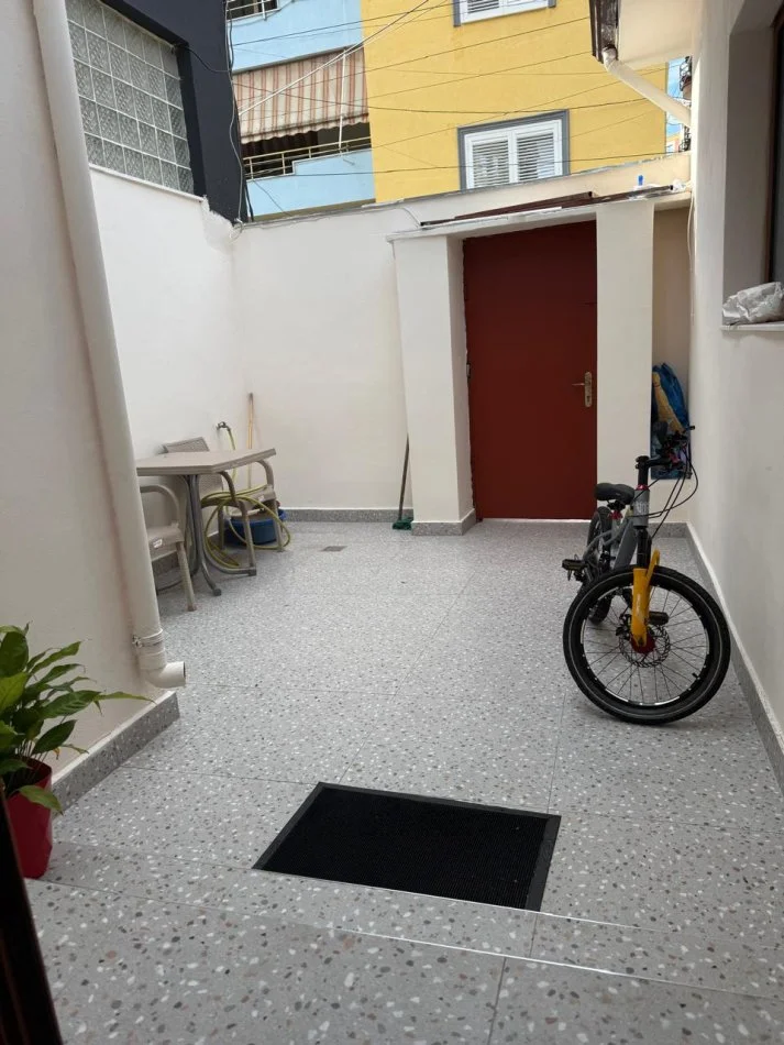 Tirane, jepet me qera shtepi 2+1 Kati 0, 650 € (RR. MIHAL DURI)