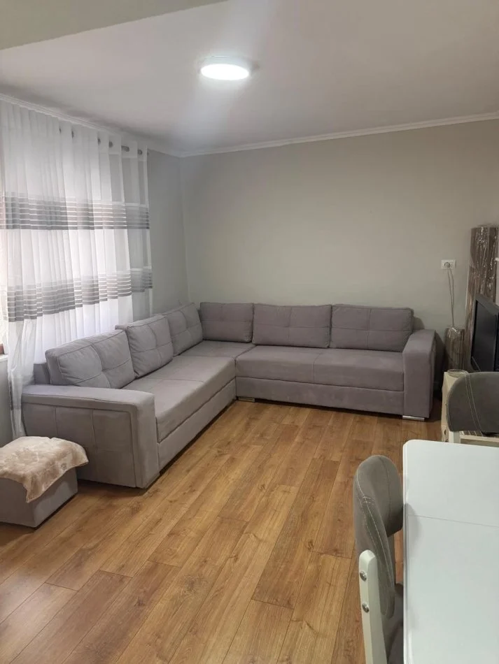Tirane, jepet me qera shtepi 2+1 Kati 0, 650 € (RR. MIHAL DURI)