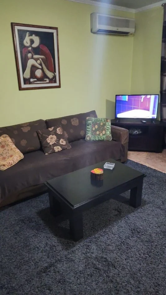 Tirane, jepet me qera apartament 2+1 Kati 4, 80 m² 500 € (Brryli)