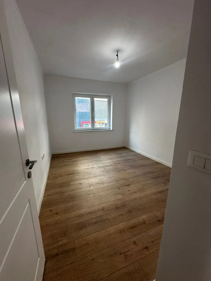 Tirane, jepet me qera apartament Kati 2, 85 m² 900 € 