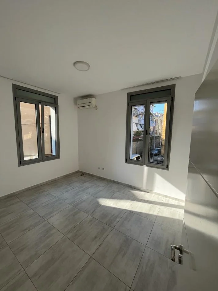 Tirane, jepet me qera apartament 1+1 Kati 2, 75 m² 500 € (Rruga e Dibres)