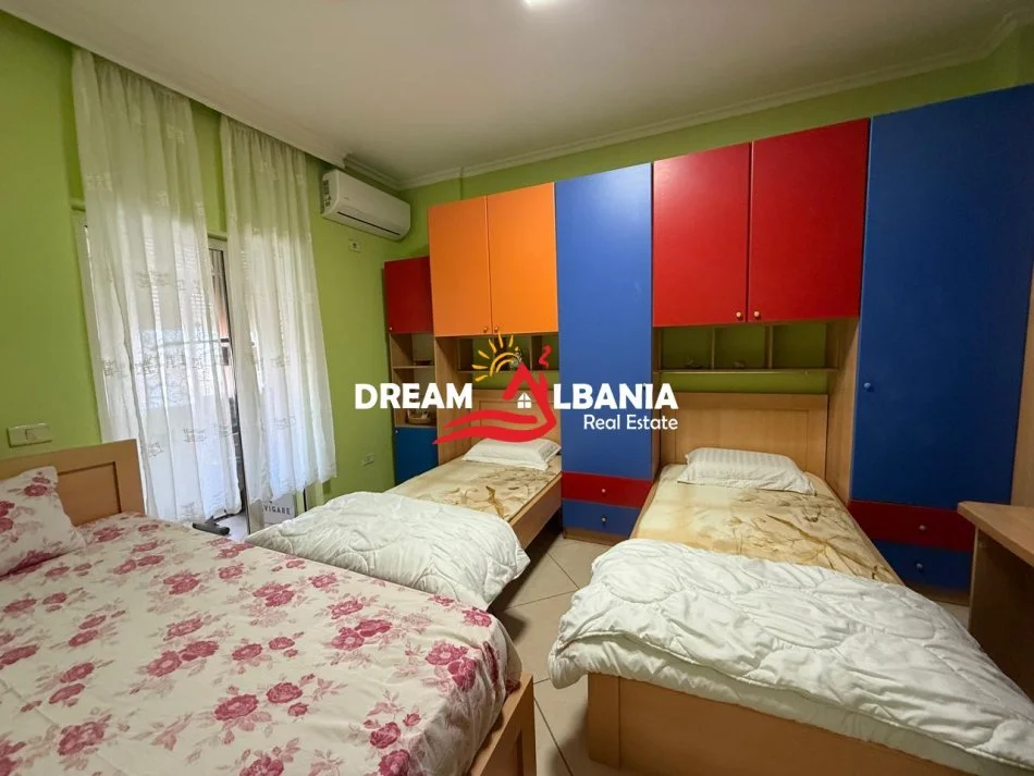 Tirane, jepet me qera apartament 2+1 , 122 m² 650 € (tek Zogu i Zi prane Ring center)