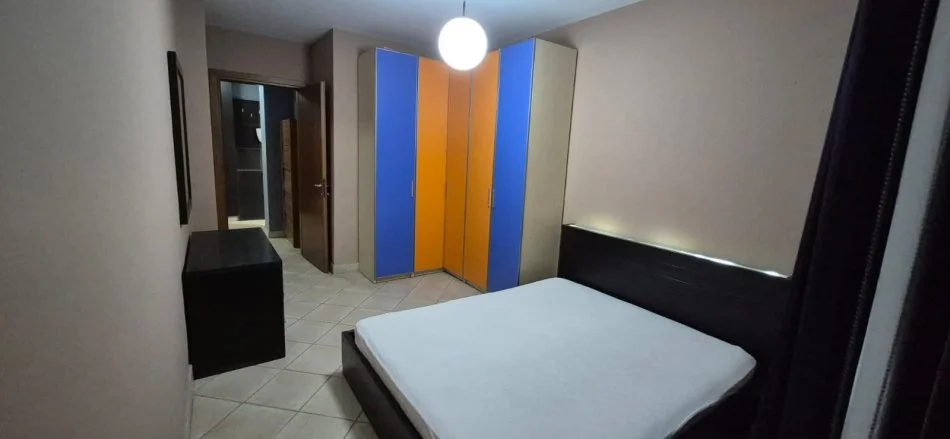 Tirane, jap me qera apartament 3+1+Ballkon Kati 4, 95 m² 60.000 € (SQ 21)