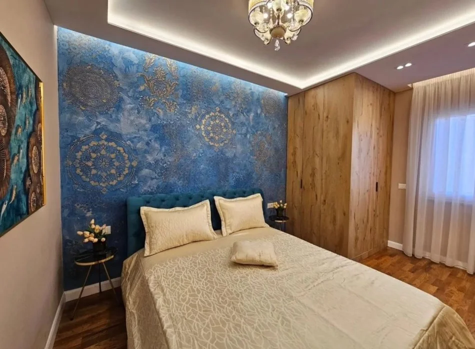 Tirane, jepet me qera apartament 1+1+Ballkon Kati 5, 60 m² 800 € (Bllok)