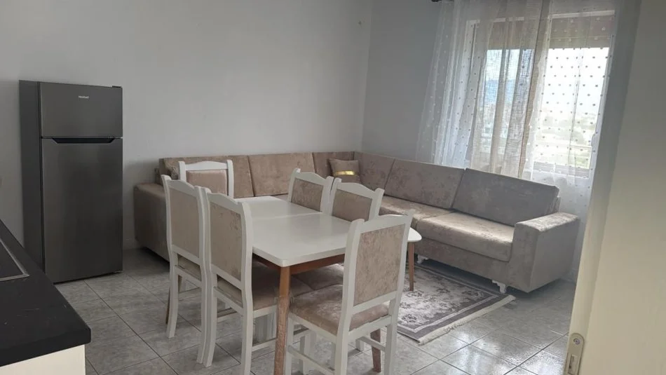 Tirane, jepet me qera apartament 2+1 Kati 2, 85 m² 400 € (Yzberisht)