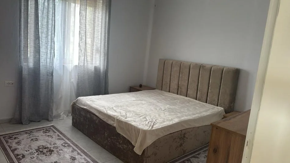 Tirane, jepet me qera apartament 2+1 Kati 2, 85 m² 400 € (Yzberisht)