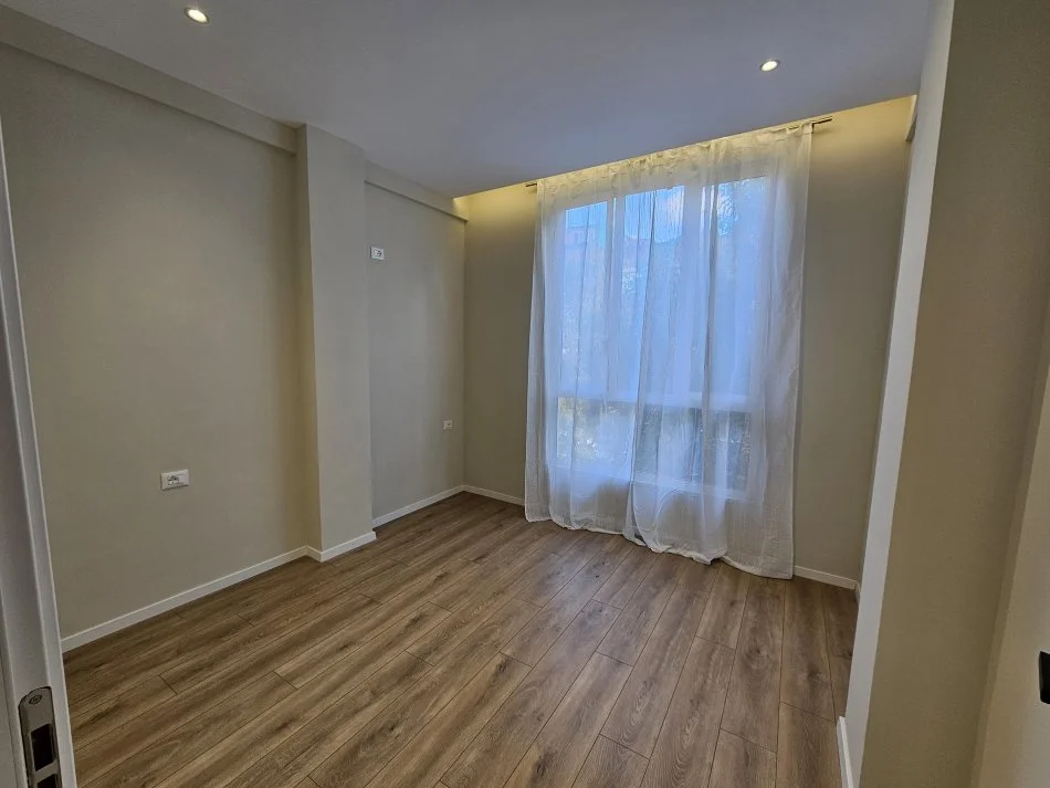 Tirane, shitet apartament 1+1 Kati 4, 41 m² 122.000 € (MYSLYM SHYRI)