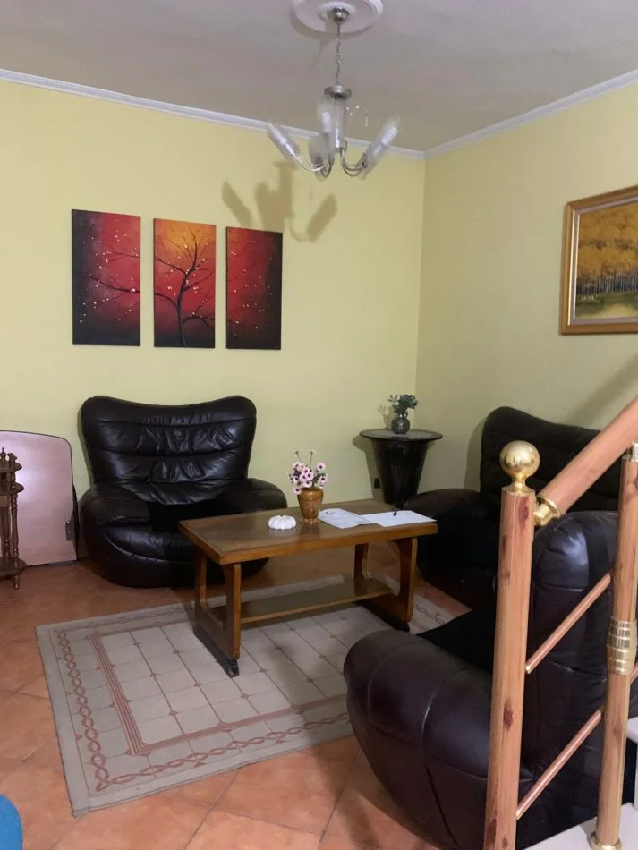 Tirane, jepet me qera 1+1 , 600 €