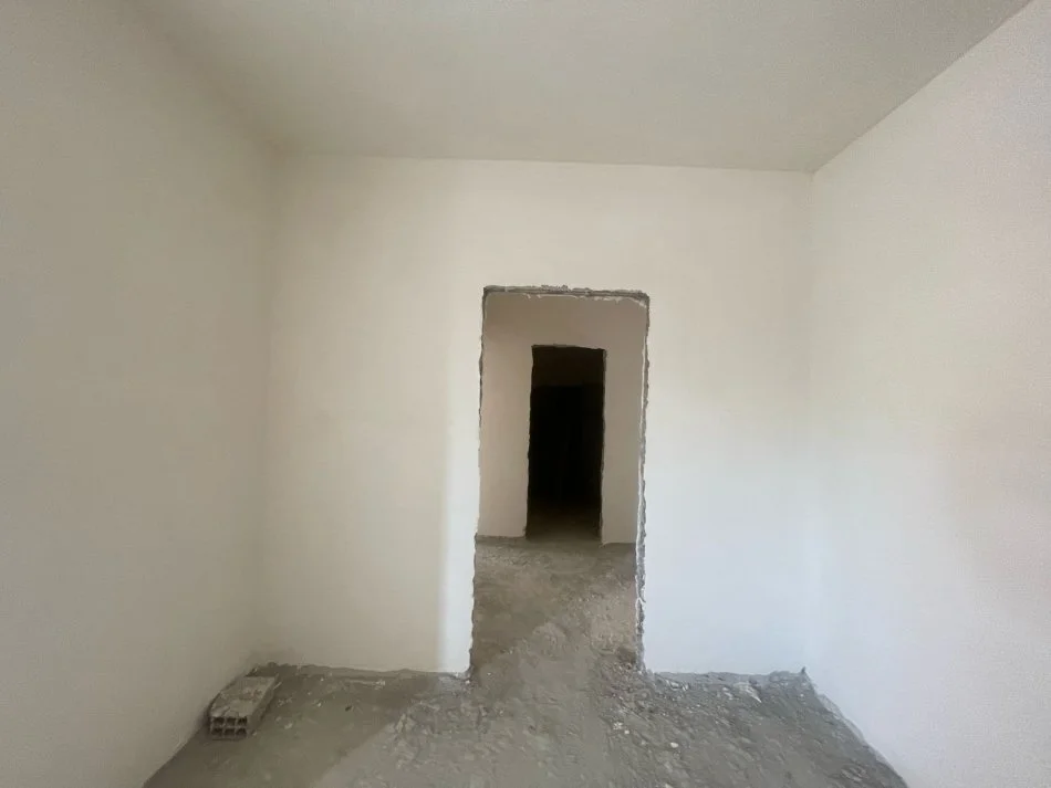 Tirane, shitet apartament 2+1 Kati 6, 161.000 € 