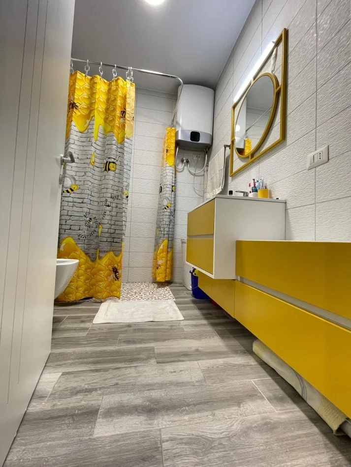 Apartament Lux 2+1+2 per qira, Kompleksi Tower Bridge 3 te Rruga e Dibres