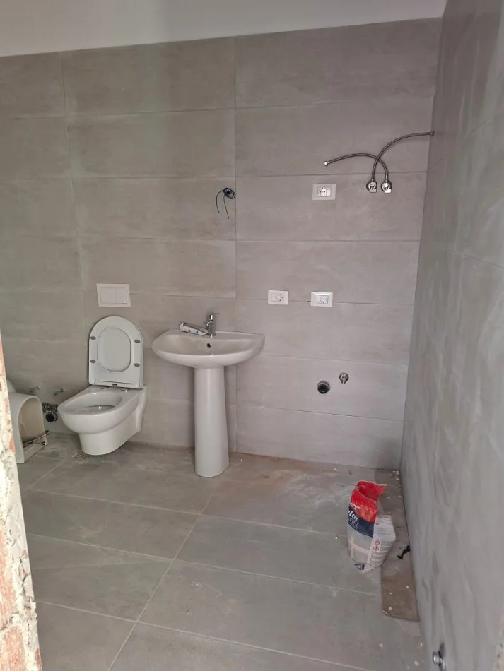Tirane, shitet apartament 2+1 Kati 2, 112 m² 191.250 € 