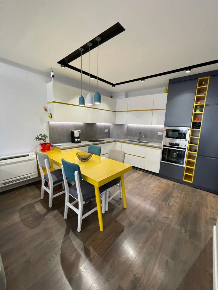 Apartament Lux 2+1+2 per qira, Kompleksi Tower Bridge 3 te Rruga e Dibres