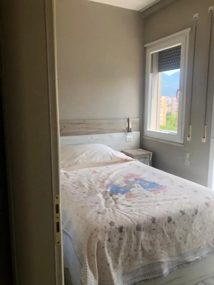 Tirane, jepet me qera apartament 2+1+Ballkon Kati 6, 70 m² 600 € 