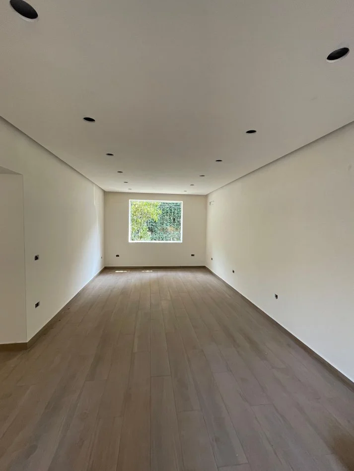 Tirane, shitet apartament 2+1 Kati 1, 90 m² 170.000 € (Oxhaku)